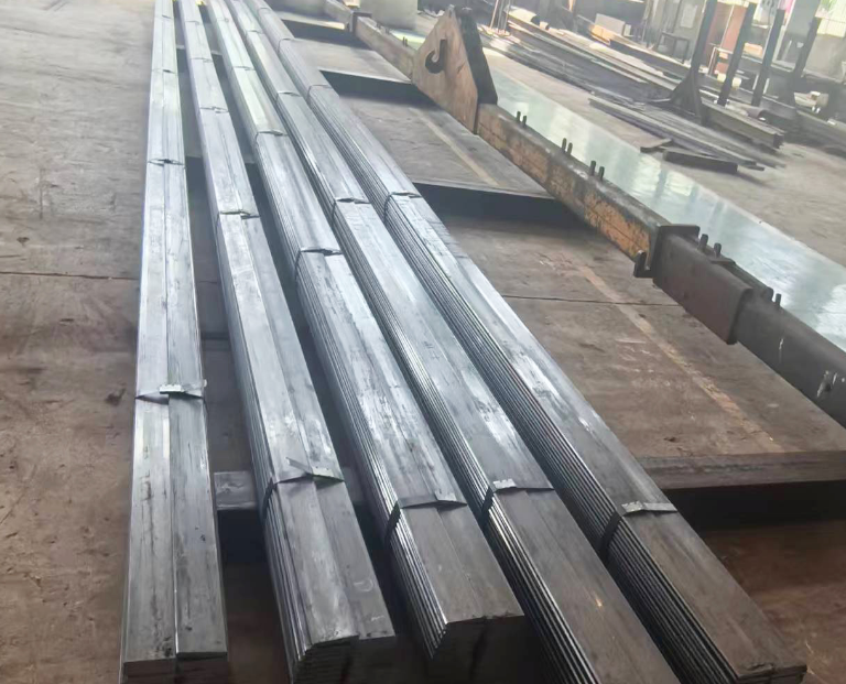 冷拉扁钢.jpg 冷拉扁钢.jpg